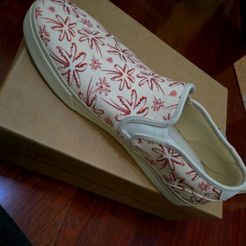 Oakley Bib Classic Men Slip On Shoes